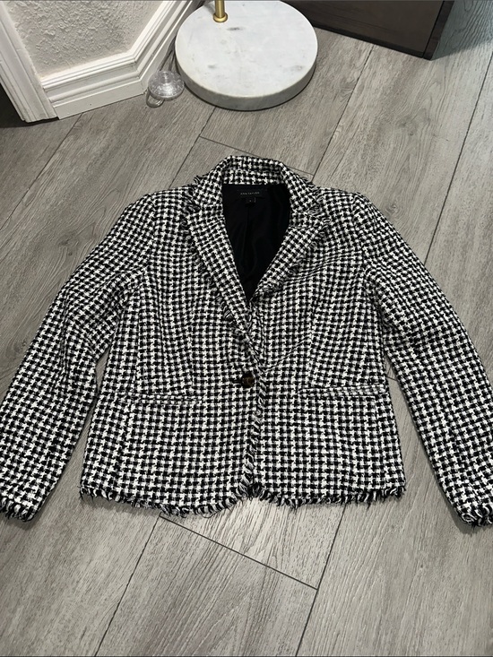 Ann Taylor Jackets & Blazers - Ann Taylor Black and White Houndstooth Blazer size 0